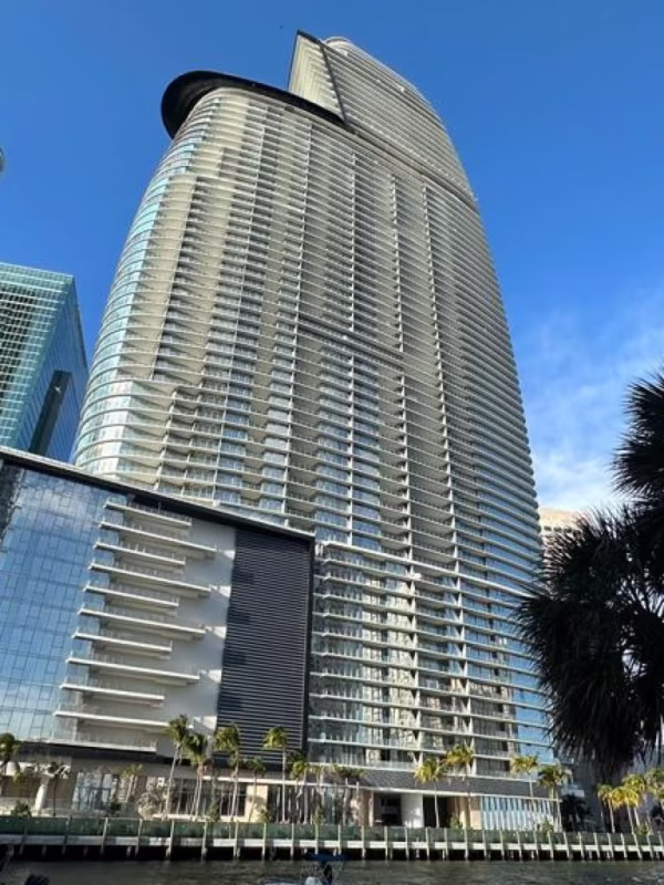 ¿Cómo se llama el edificio de Coto en Miami?