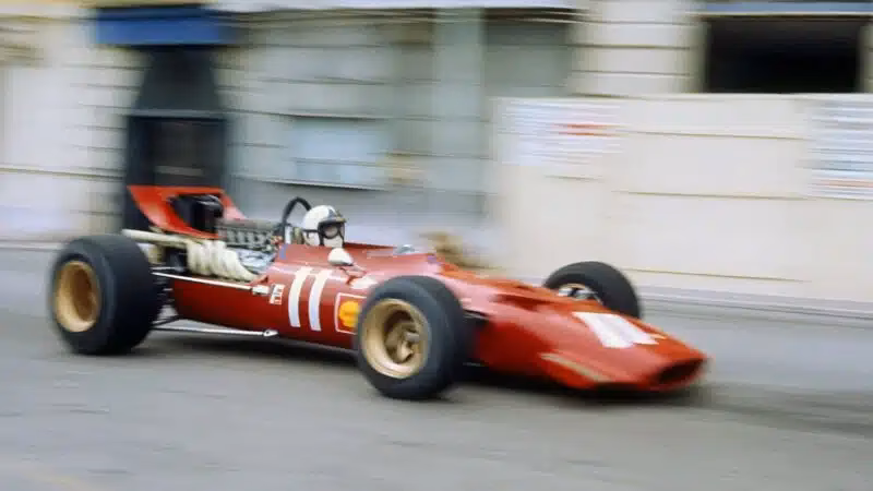 ¿Qué coches conducía Chris Amon?
