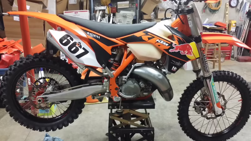 What is a cross country car race?