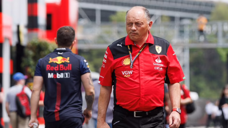 ¿Cuántos ingenieros tiene un equipo de F1?