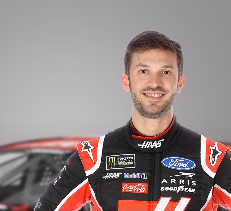 ¿Qué piloto de NASCAR es mexicano?