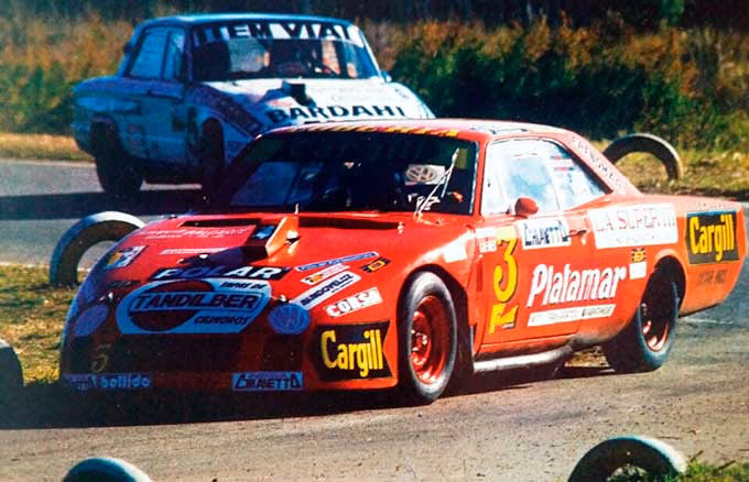 ¿Qué Dodge tiene cuatro puertas?