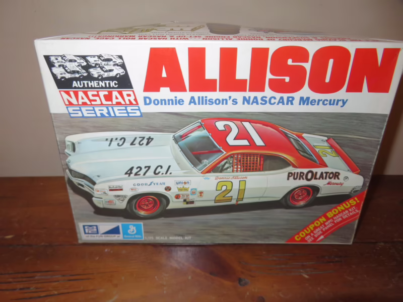 What car did Freddie Mercury drive?