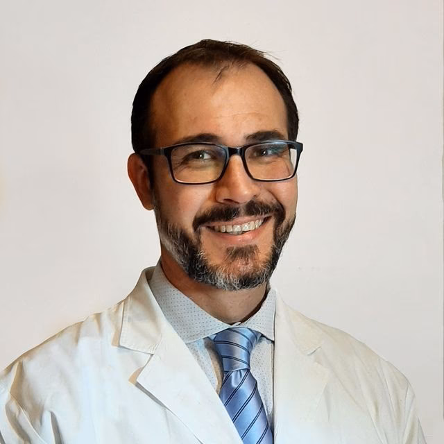 ¿Quién es el Dr. Fernando Gómez?