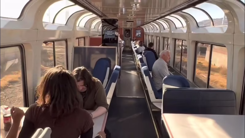 Does Amtrak stop in Alpine, TX?