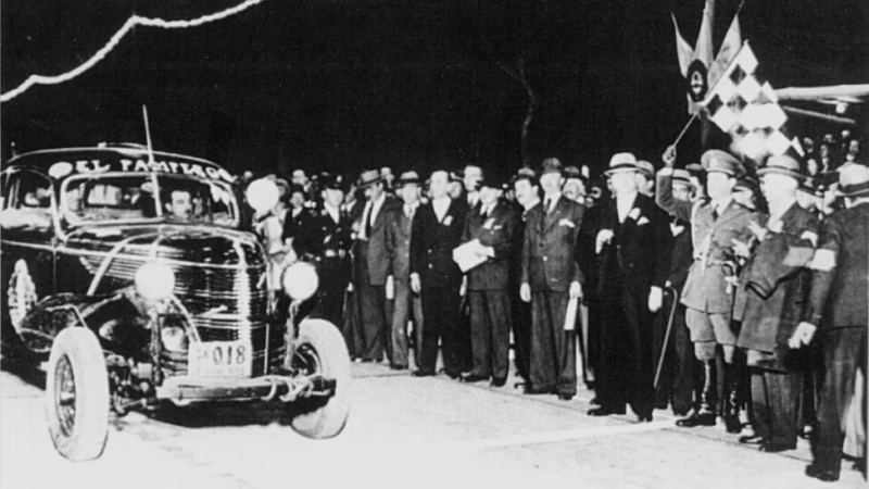 ¿Cuándo comienza el turismo de carretera?