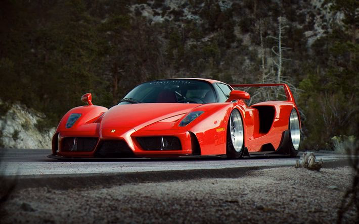 ¿Cuál fue el último auto que diseño Enzo Ferrari?