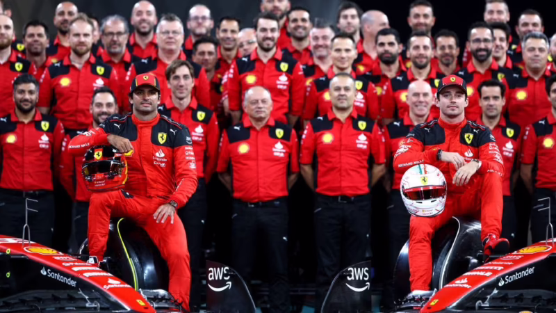 ¿A quién sustituirá Lewis Hamilton en Ferrari?