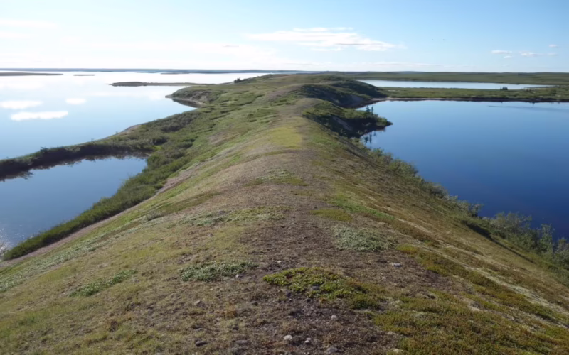 What are the largest eskers on Earth?