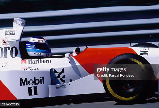 Who drove the McLaren MP4 10?