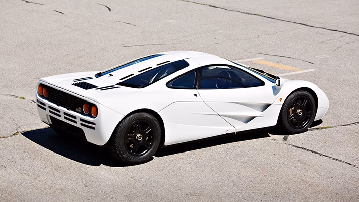 What color is the McLaren f1 launch?