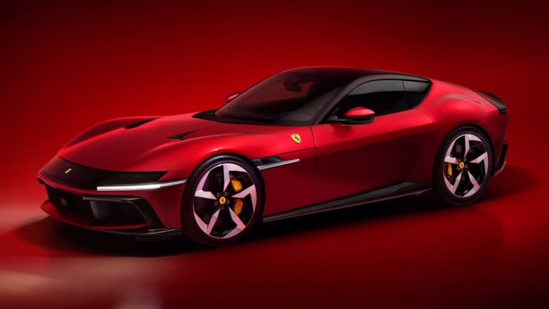 ¿Qué Ferrari tiene motor V12?