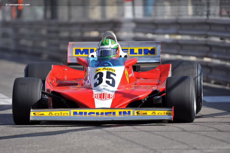 How far can a 35 ton crane reach?