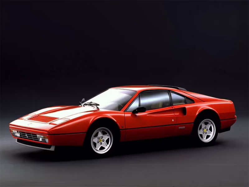 ¿Qué motor tiene el Ferrari 328?