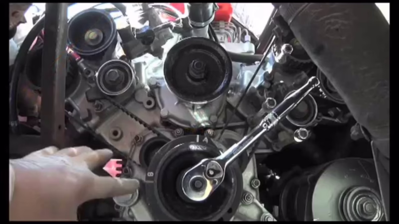 Does the Ferrari 360 have a timing belt or chain?