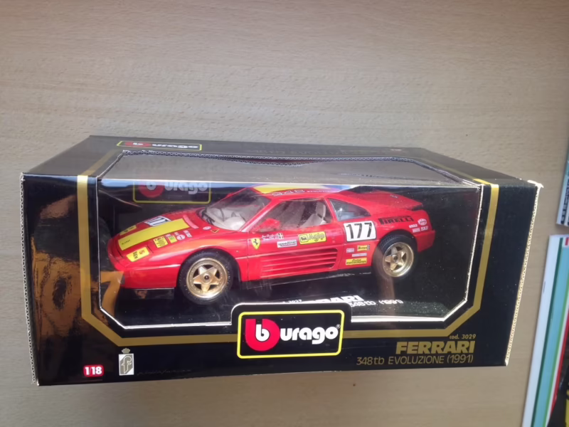 Qual è la velocità massima della Ferrari 348 TB?