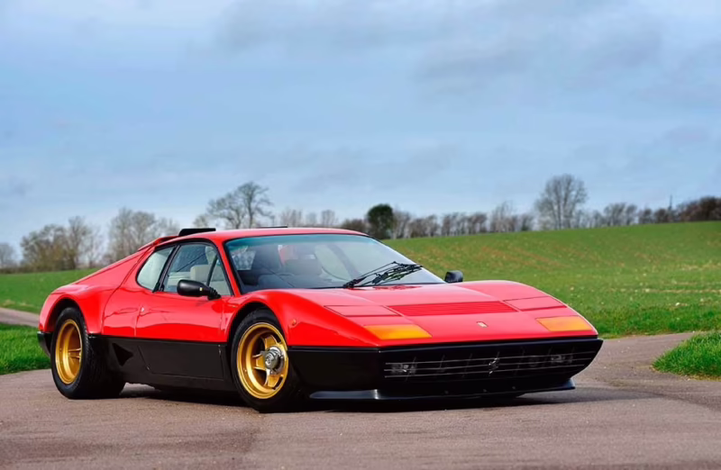¿Qué motor tiene el Ferrari 512 TR?