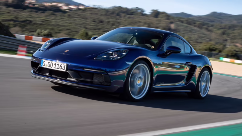 Is the GT4 RS a Cayman?