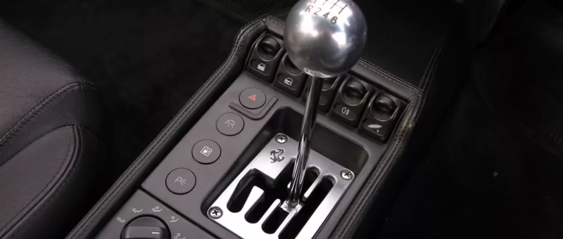 ¿El Ferrari 812 es manual?