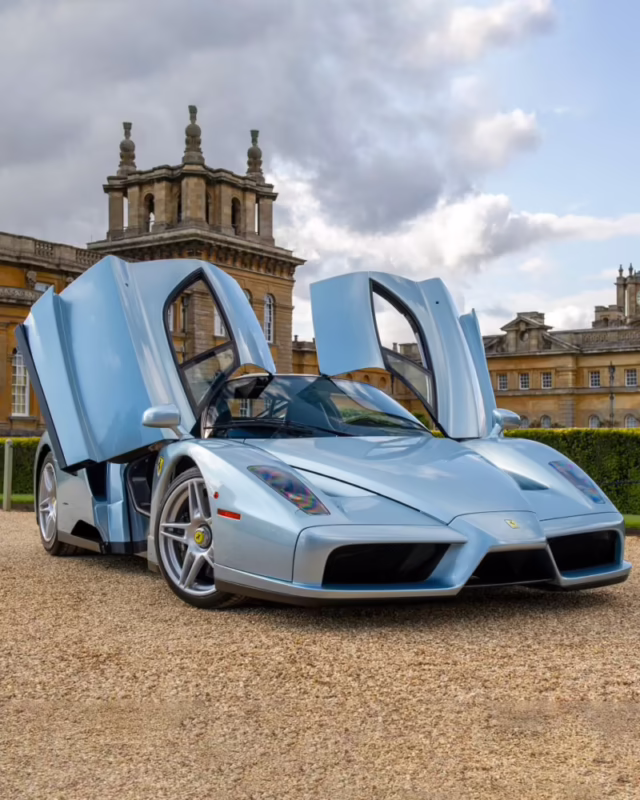 What colors did the Ferrari Enzo come in?