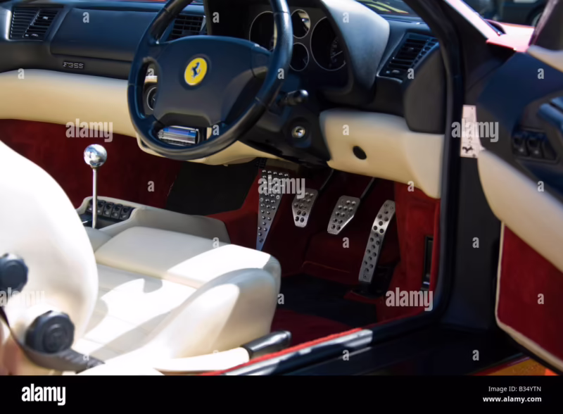 What pedals are compatible with the SF1000?