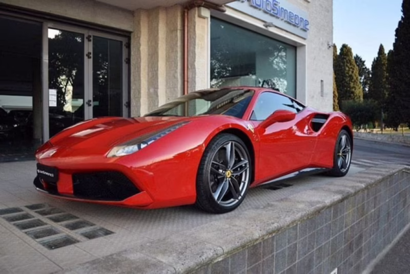 Quanto costa una Ferrari più economica?