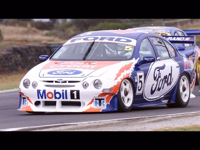 Did the Ford Falcon have a V8?