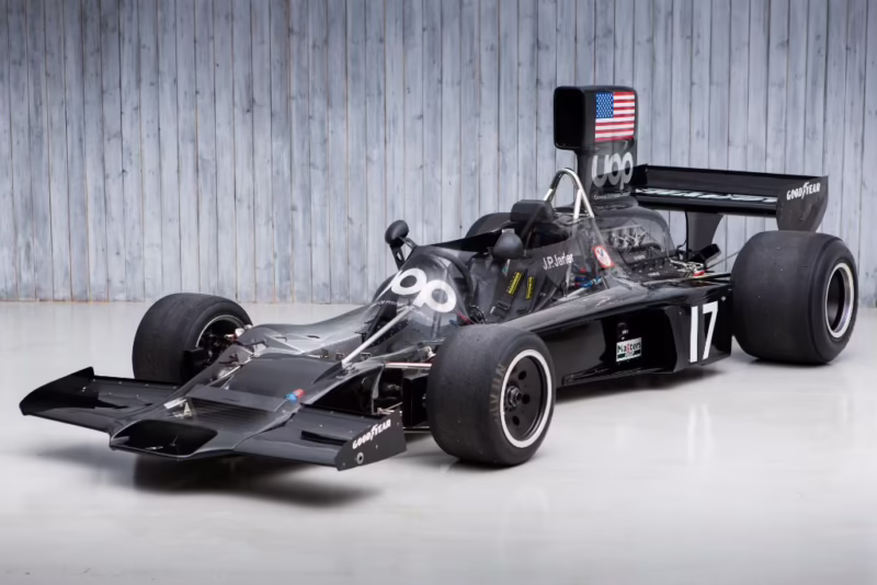 Where can I see old F1 cars?