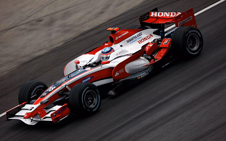 What engine is in the 2008 Honda F1?