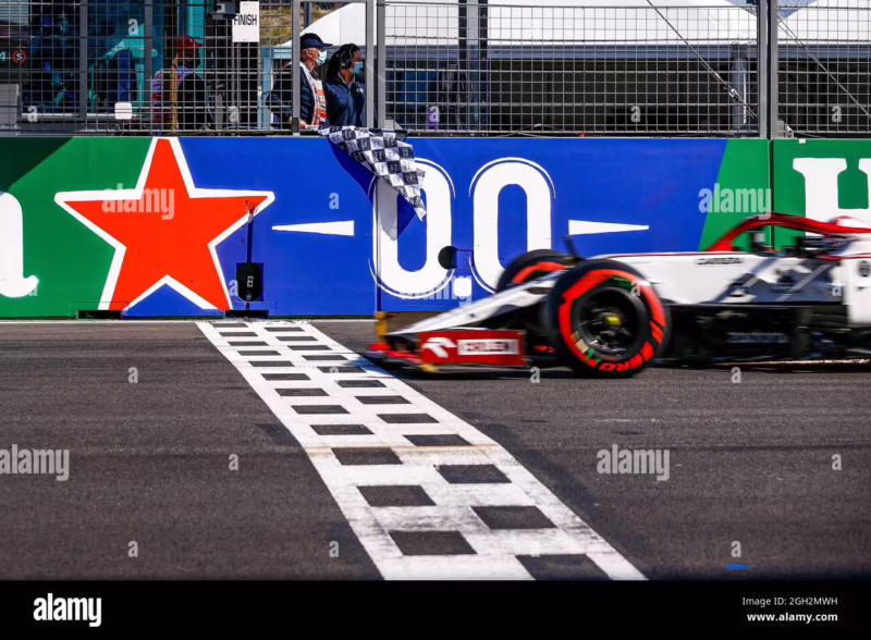 Why is there a red flag in F1 now?