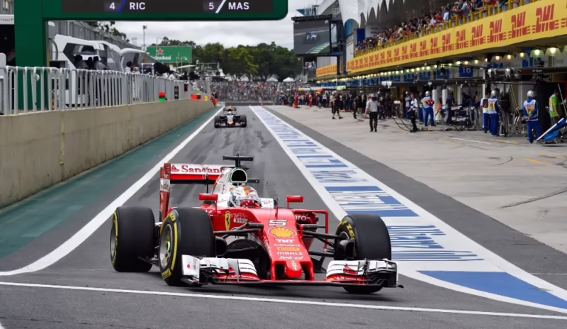 How far is the lap in São Paulo?