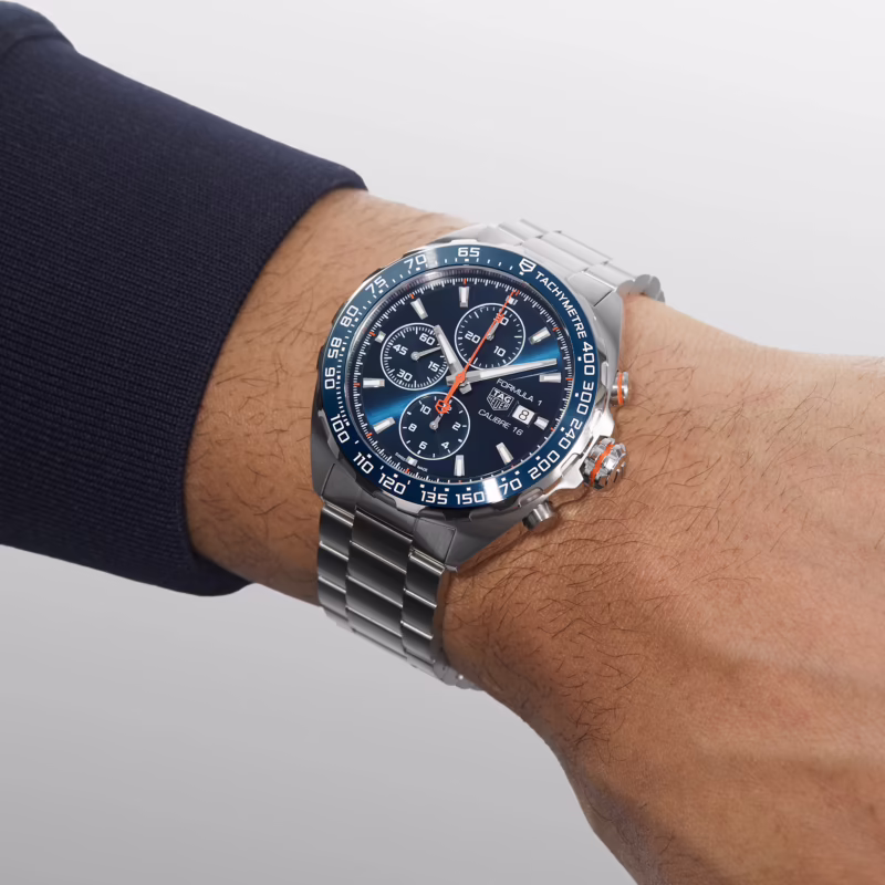Is the TAG Heuer Formula 1 chronograph automatic?