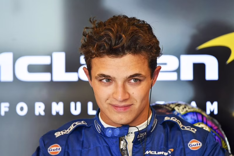 ¿Qué piloto debutó en la F1 con solo 17 años?