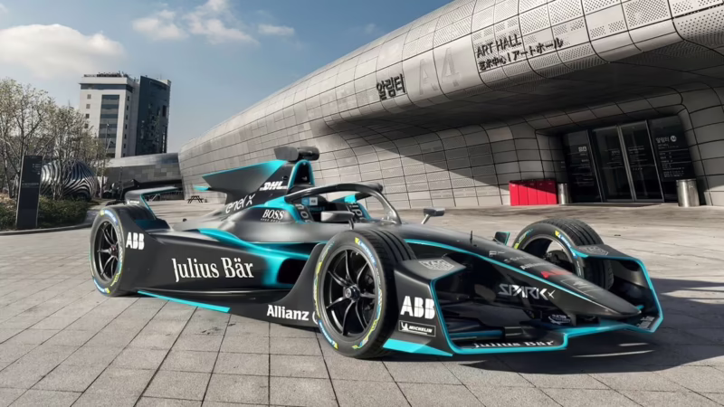 ¿Quién es el piloto argentino que corre en la Fórmula E?