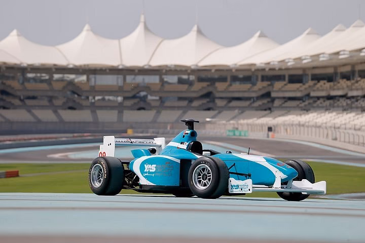 Can you visit the F1 track in Abu Dhabi?
