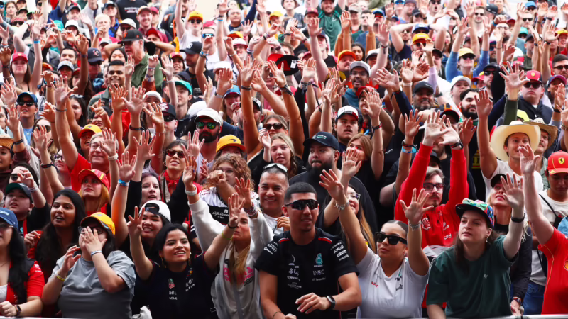 How many fans does Formula 1 have?