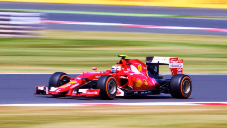 ¿Qué equipo de F1 es rojo?