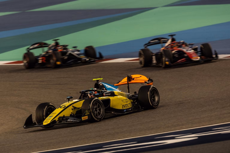 Who won the F2 race in Bahrain?