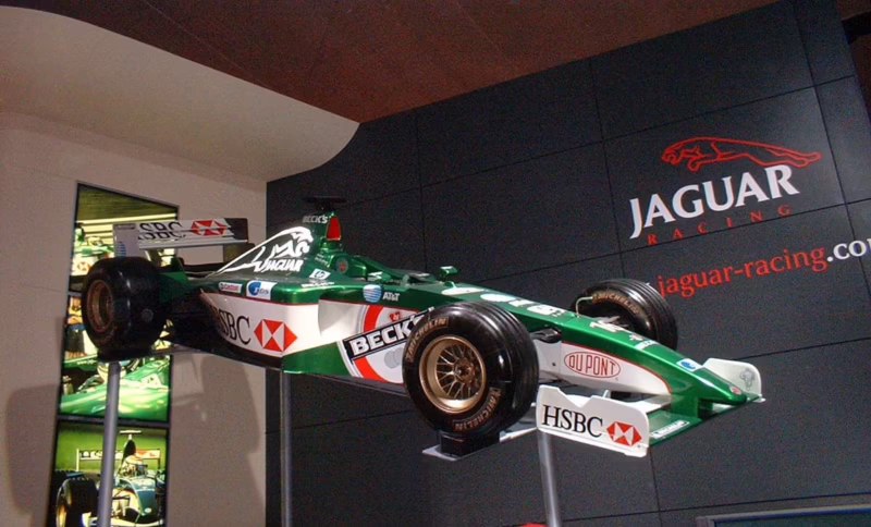 ¿Quién compró el equipo Jaguar F1?