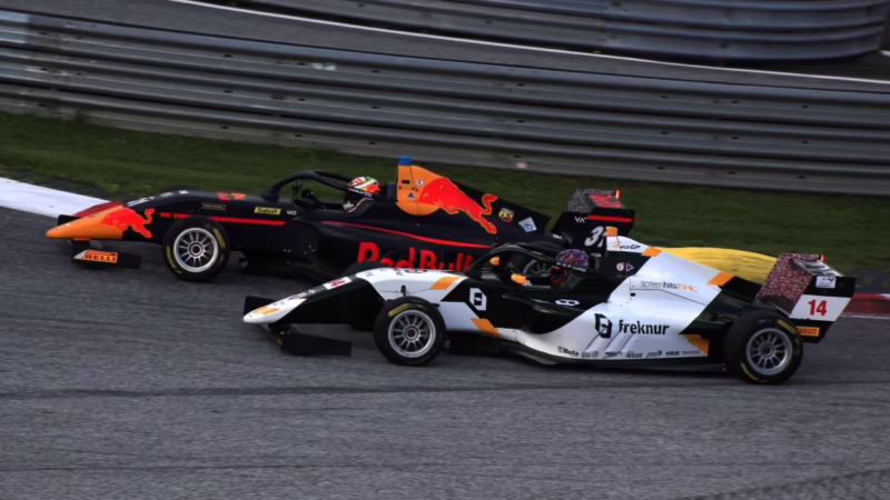 ¿Cuántos pilotos hay en la F4 italiana?