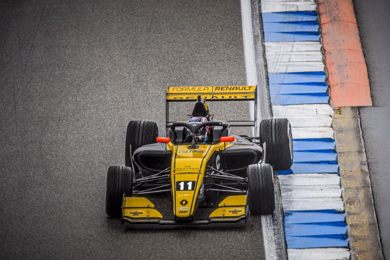 How much horsepower does the Renault formula have?