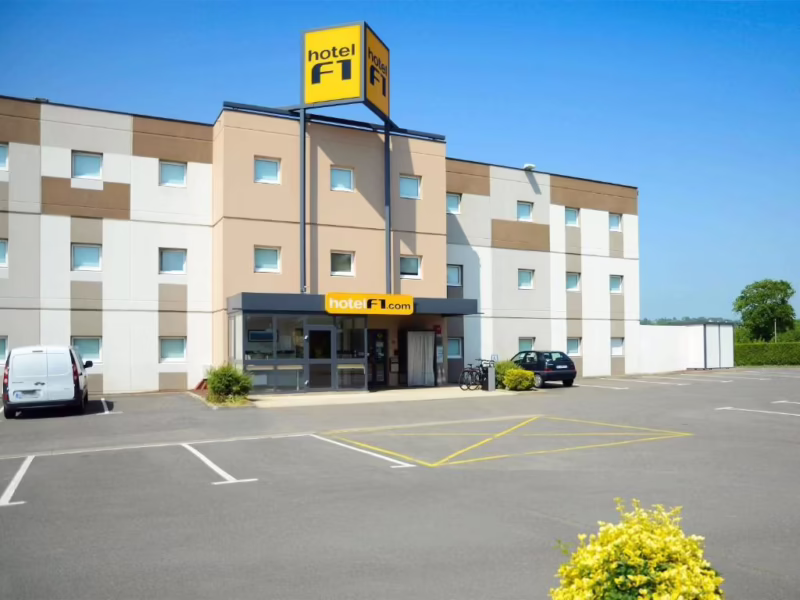 Where is F1 hotel located?