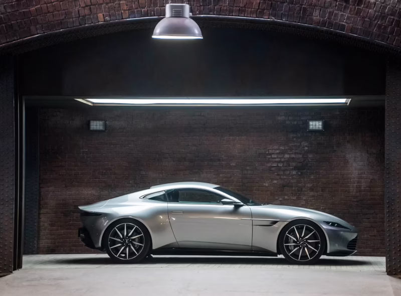 ¿El db10 es legal para circular en carretera?