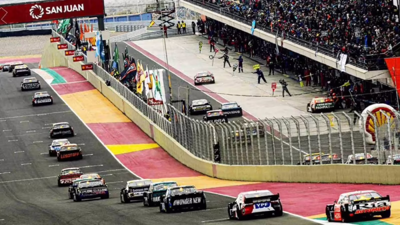 ¿Quién es Agustín Canapino?