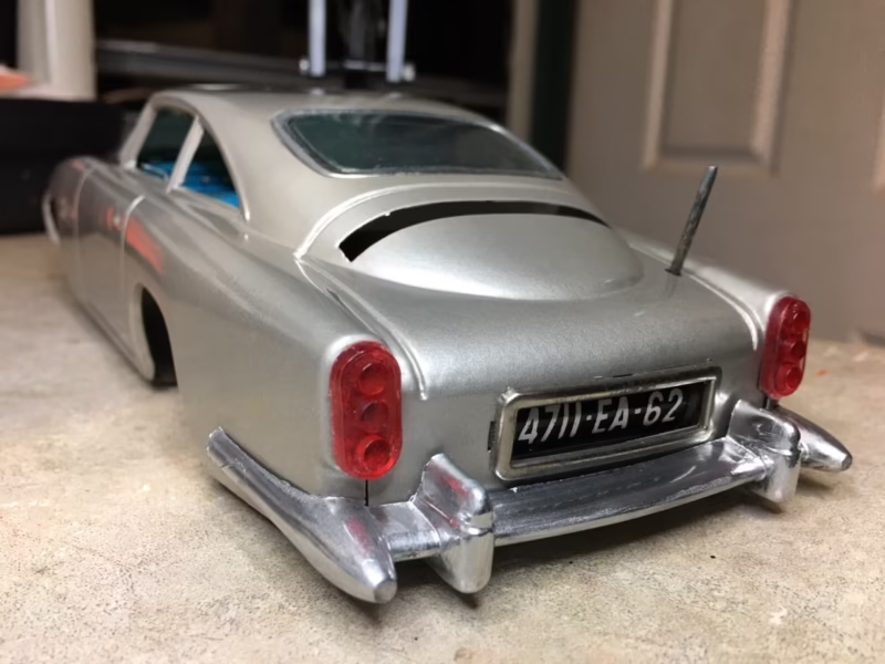 ¿Cuál es la historia de Aston Martin?