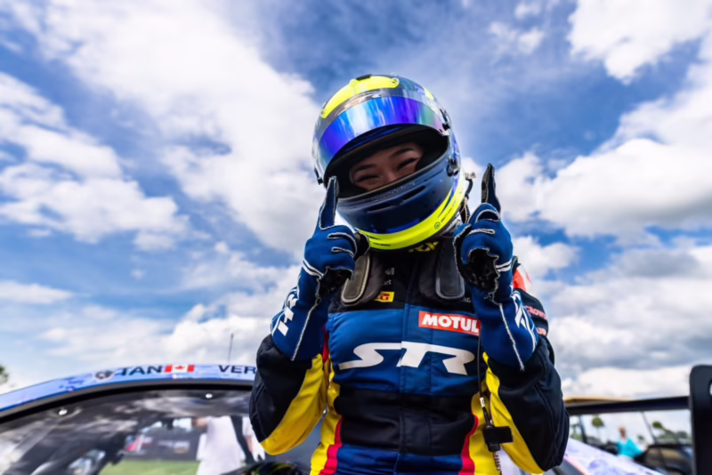 Is there a female racing league?