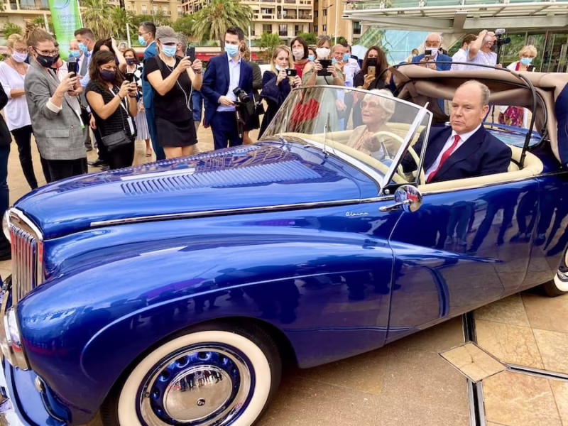 What kind of car did Grace Kelly drive?