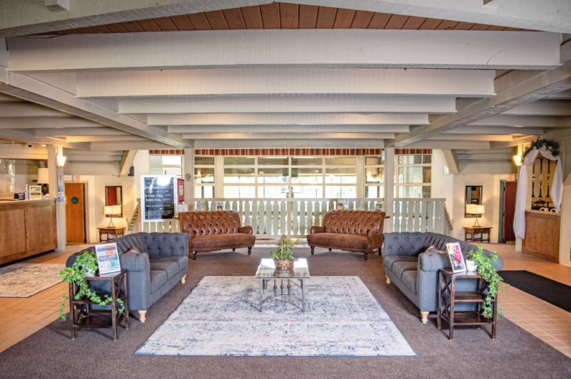 Where to stay near Hidden Valley Ski Resort?