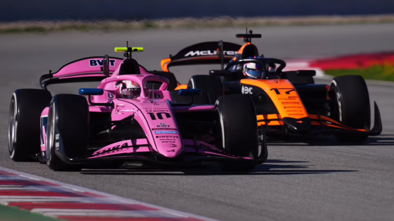 ¿Cómo son los carros de Fórmula 2?