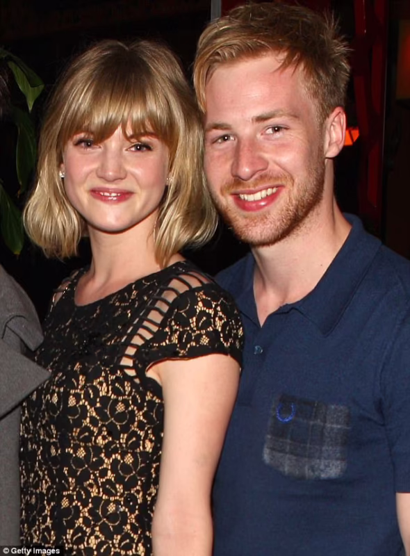 ¿Indiana Evans novio actual?